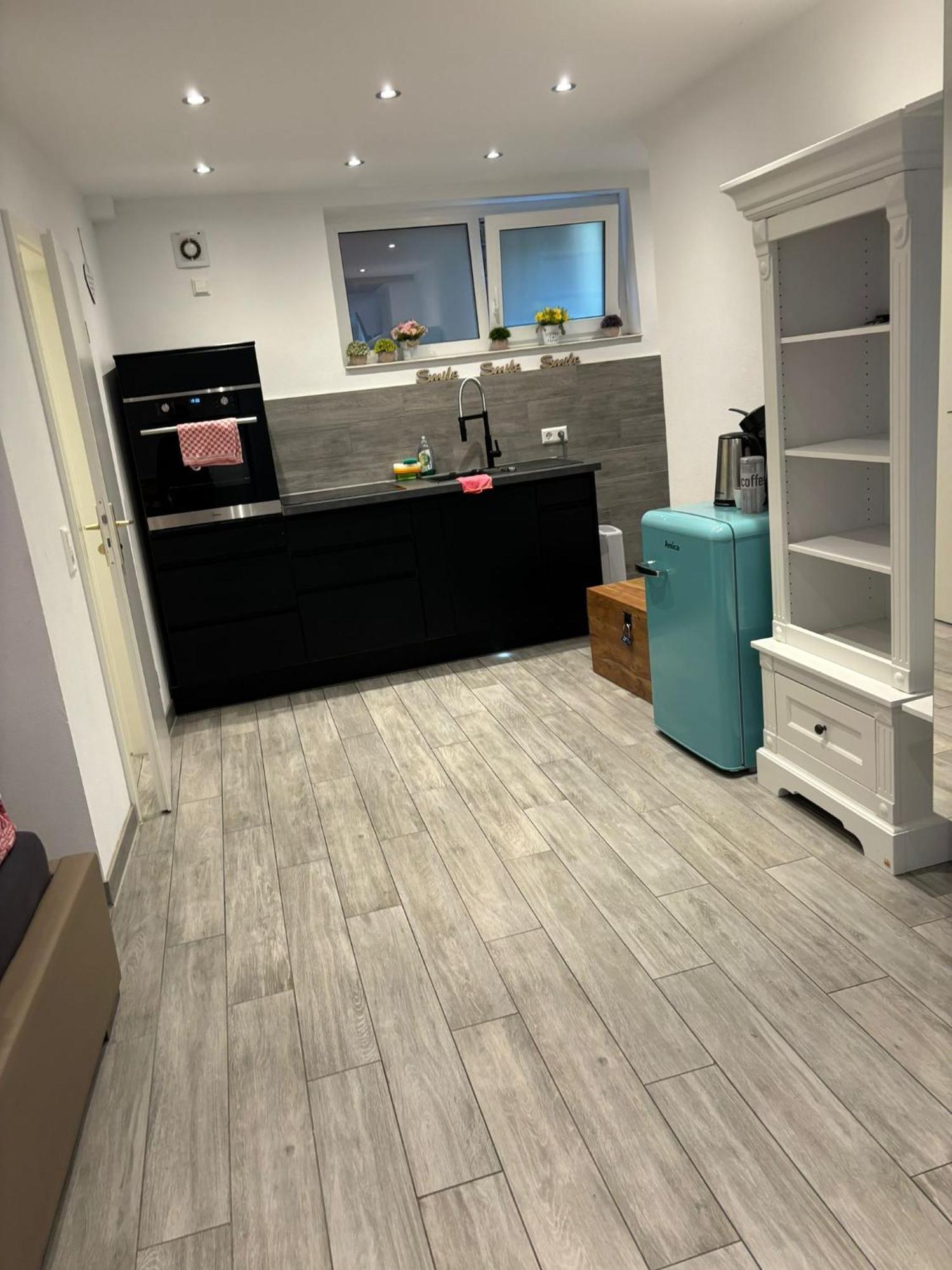 Apartment Beutelsbacherstr. 12 B *